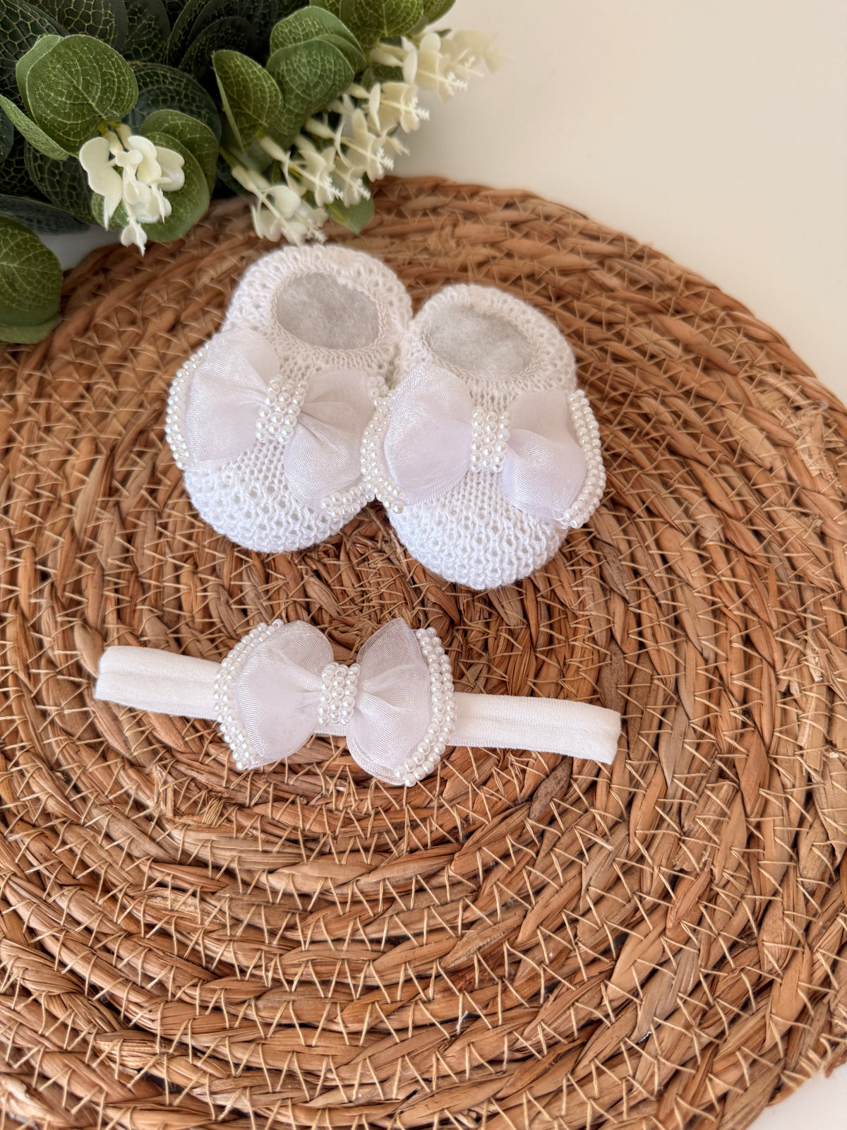 Kit Sapatinhos Tricot Bordado Luxo com Laço Tiara