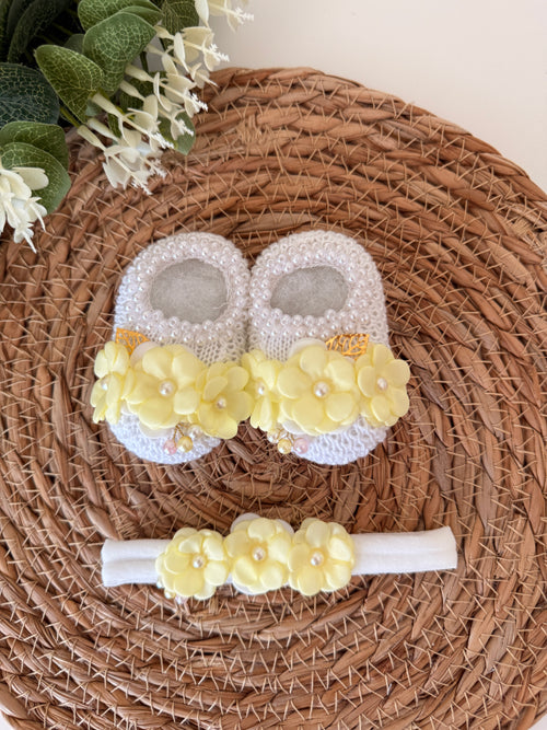 Kit Sapatinhos Tricot Bordado Luxo com Laço Flores Tiara