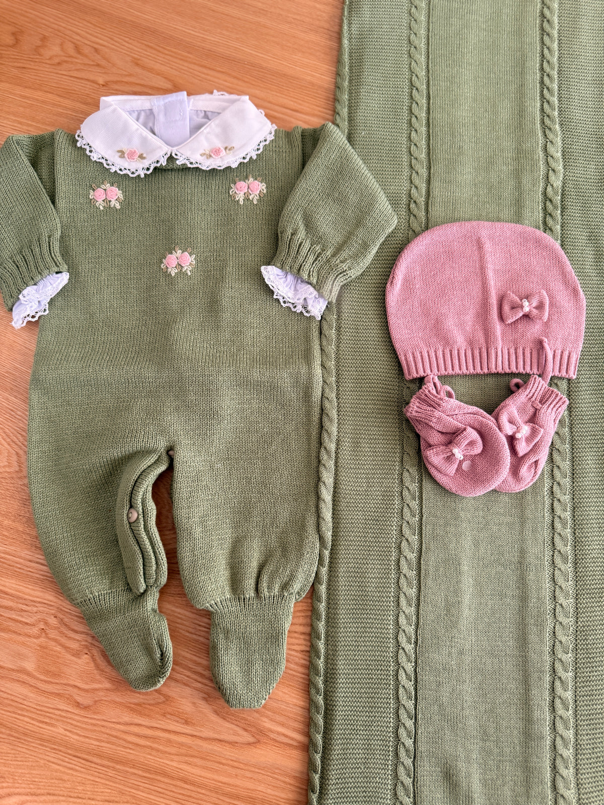Saída Maternidade Tricot Verde Floral Rosa