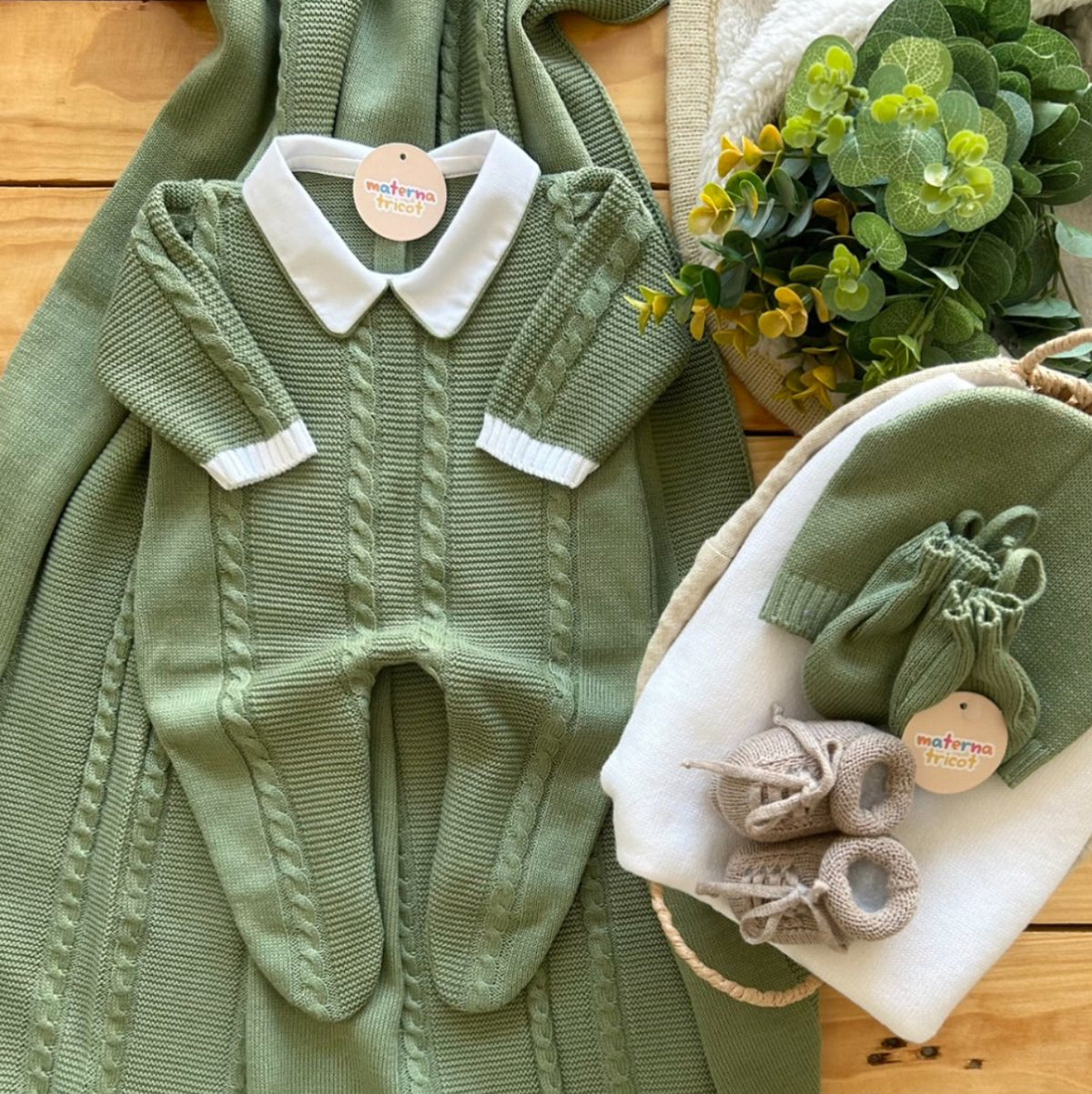 Saída Maternidade Tricot Trança e Links - Verde Oliva