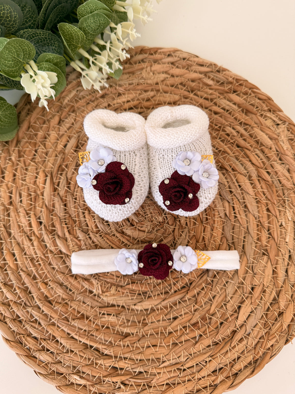 Kit Sapatinhos Tricot Bordado Luxo com Laço Flor Tiara