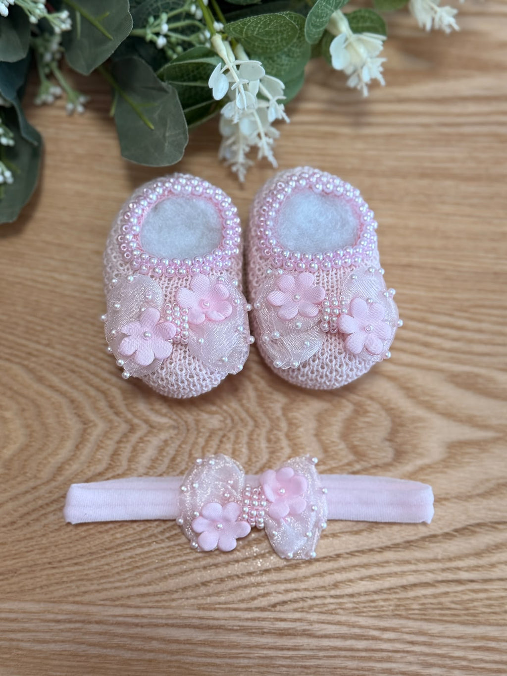 Kit Sapatinhos Tricot Bordado Luxo Flor com Laço Tiara - 02 peças