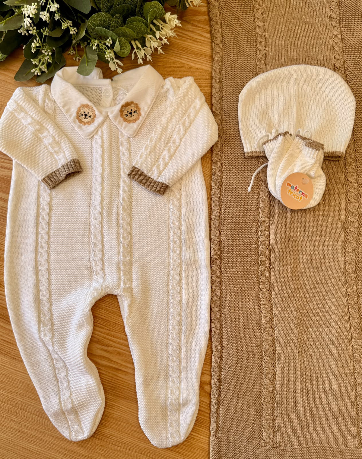 Saída Maternidade Tricot Trança e Links